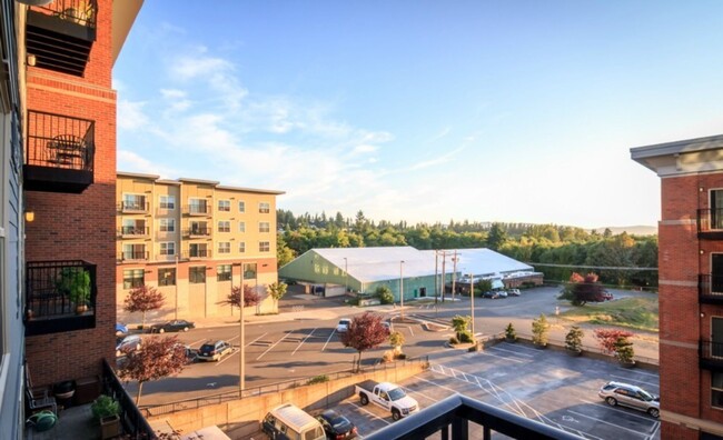 Building Photo - 1 bedroom 1 bathroom in Great Fairhaven Lo...
