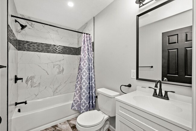 Foto del edificio - Gorgeous 3 bedroom home in Brookline avail...