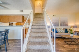 Interior Photo - Falcon Glen