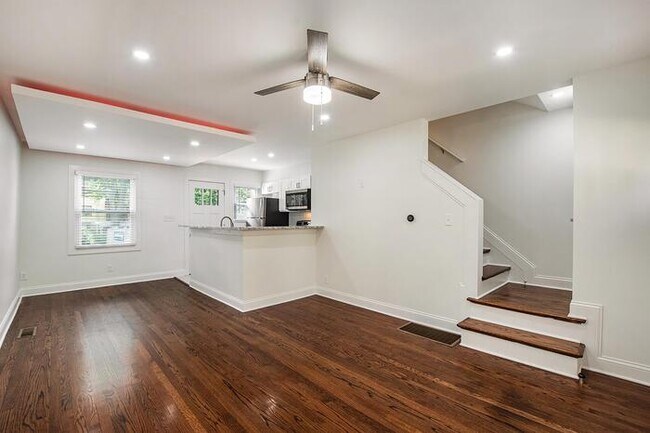 Foto del edificio - 5054 Baltimore Ave