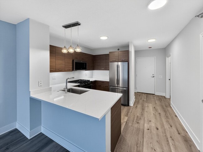 Building Photo - 304 N Canal St