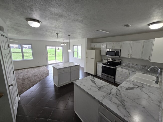 Building Photo - 3612 McLaughlin Dr