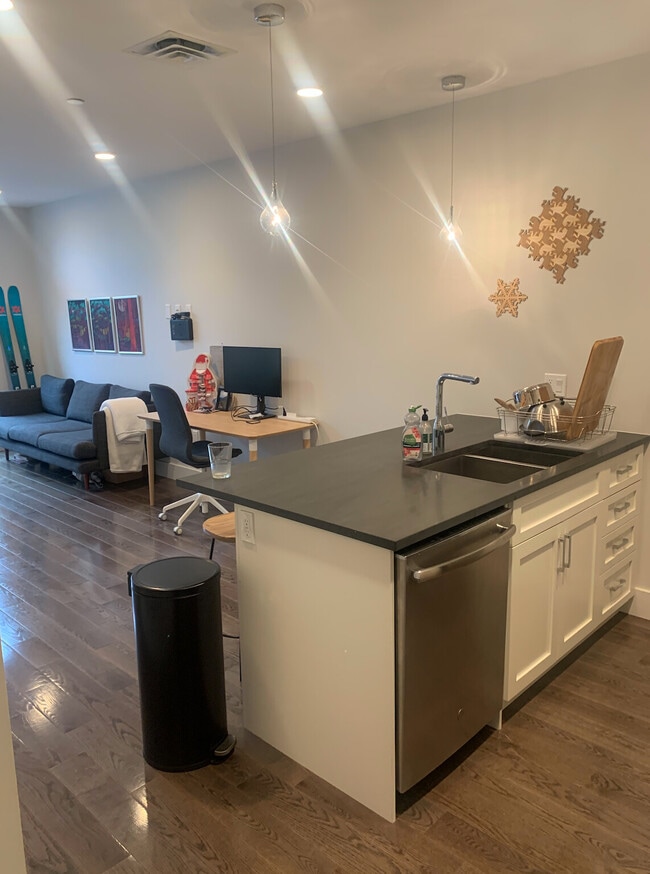 Building Photo - 436 McGrath Hwy