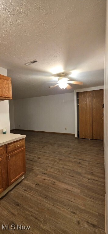 Foto del edificio - 25735 Lorain Rd