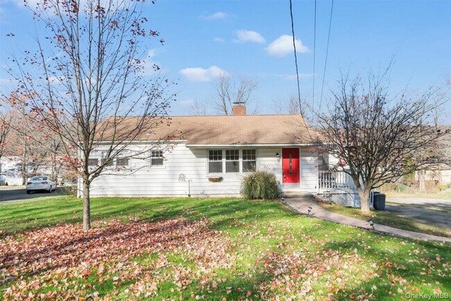 Foto del edificio - 22 Quaker Hill Rd