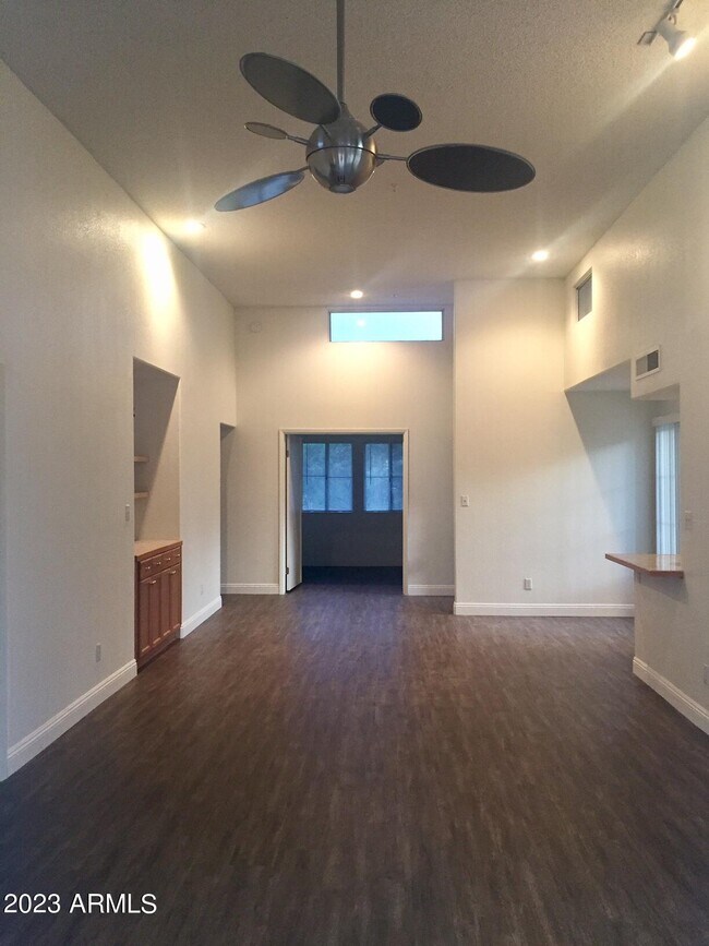 Foto del edificio - 11333 N 92nd St