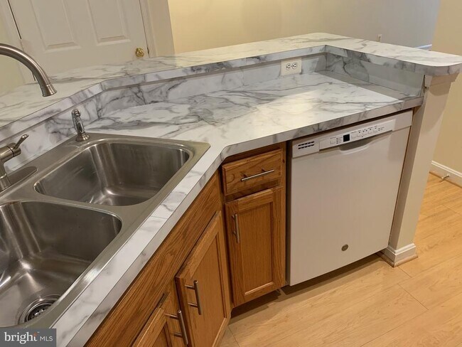 Foto del edificio - 12731 Fair Crest Ct