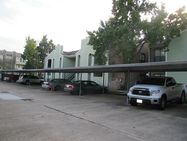 Foto del edificio - 6602 Harbor Town Dr