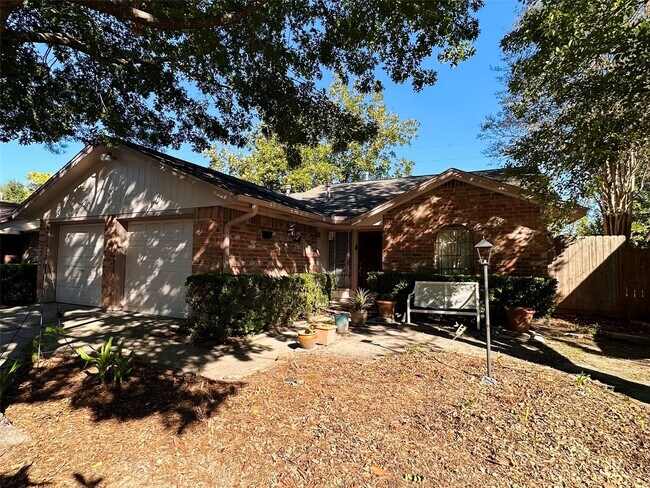 Building Photo - 7810 Kellwood Dr