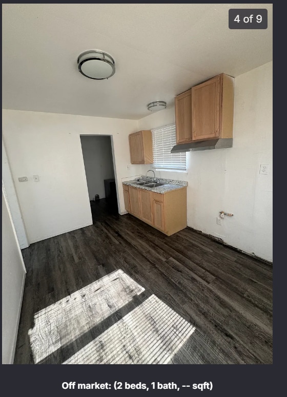 Building Photo - 1502 Hirzel St