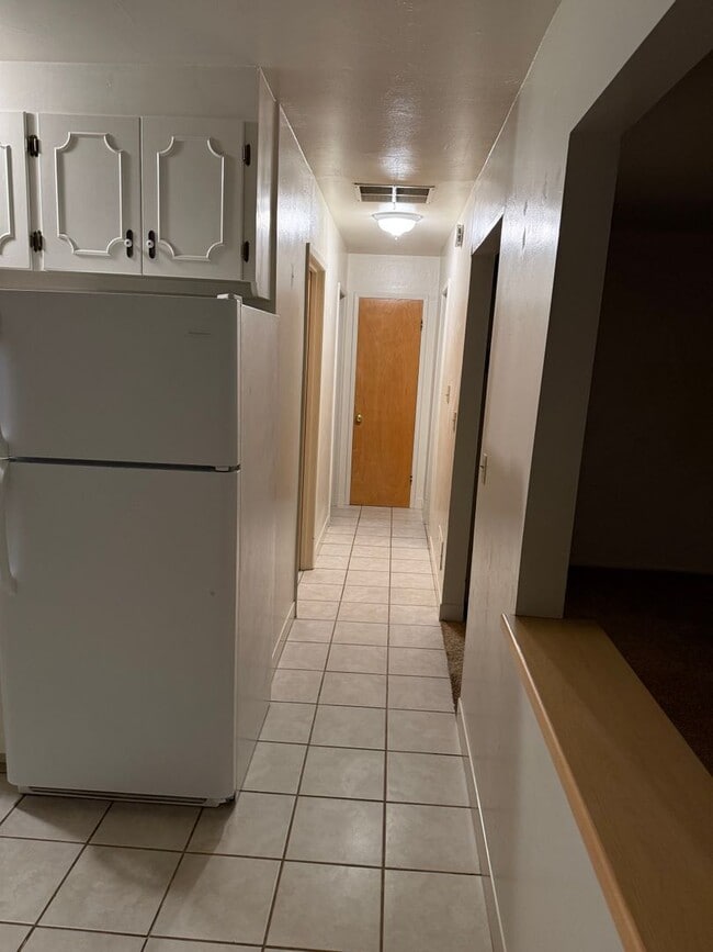Building Photo - Quiet 2BR Foothills Home