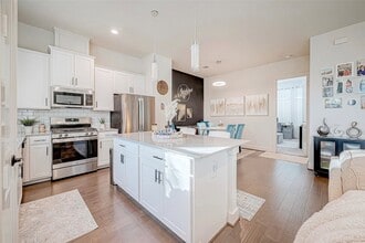 Building Photo - 6021 Cypress St
