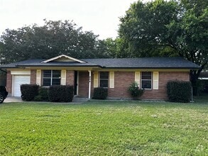Building Photo - 804 Loy Ln