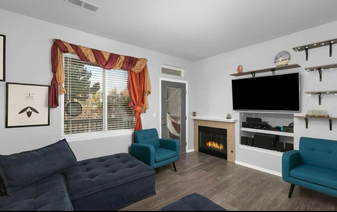 Foto principal - 8481 W Union Ave