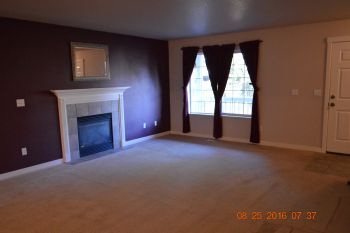 Building Photo - 35315 Oakwood Dr