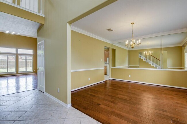 Building Photo - 19411 Bear Springs Dr