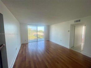 Building Photo - 492 NW 165th St