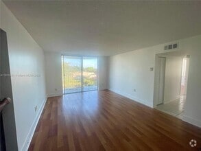 Building Photo - 492 NW 165th St