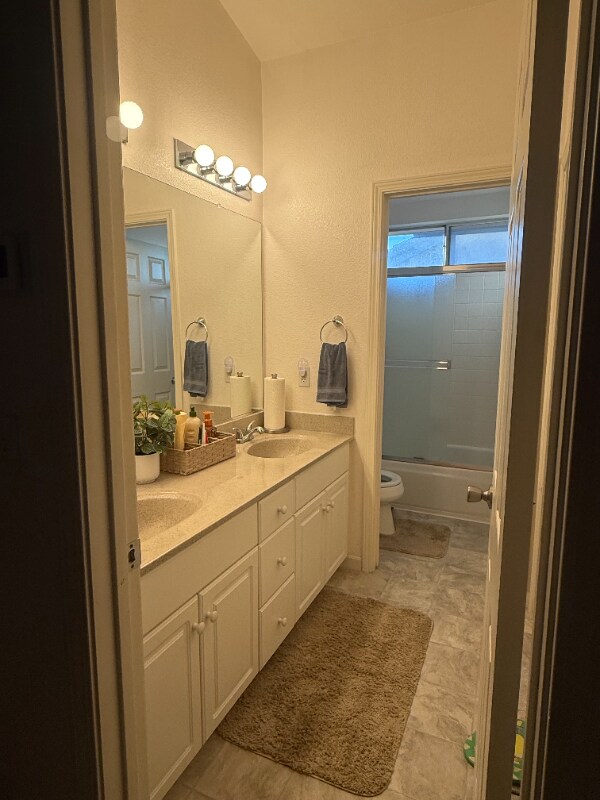 Foto del edificio - 8725 Goldy Glen Way