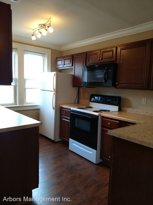Building Photo - 5200 Brightwood Rd