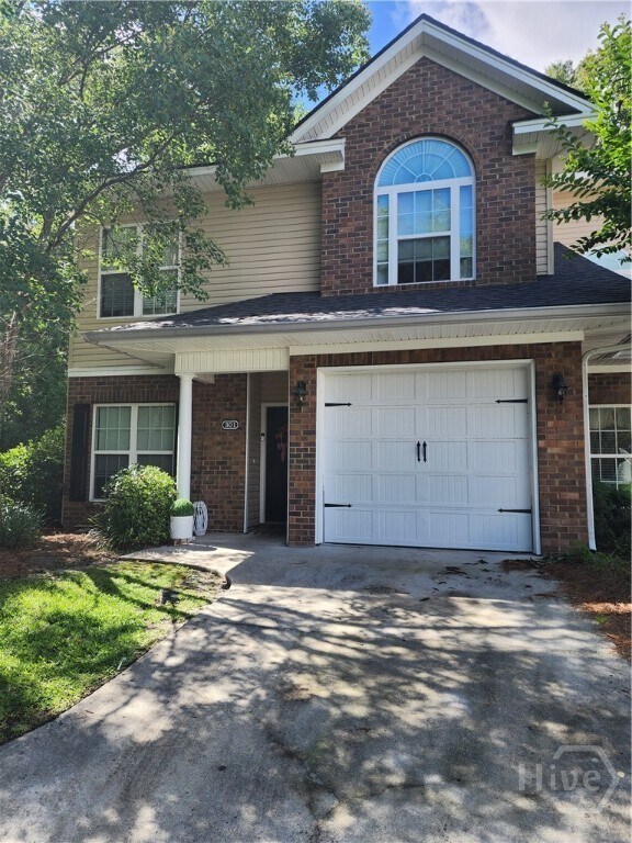 Foto principal - 301 Kendal Ct
