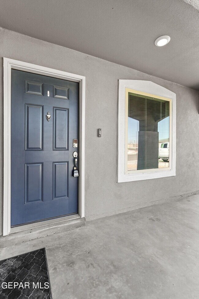 Building Photo - 14544 Banana Yucca Ave