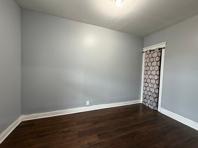 Foto del edificio - 3422 W Armitage Ave