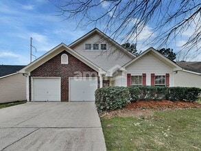 Building Photo - 70 Camden Way