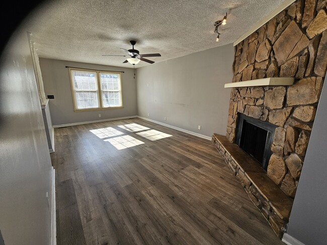 Building Photo - 504 Springmont Blvd