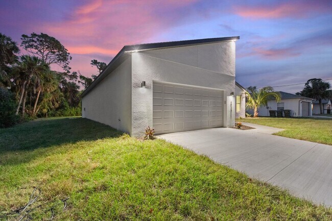 Foto del edificio - BRAND NEW HOME! Modern, energy efficient h...