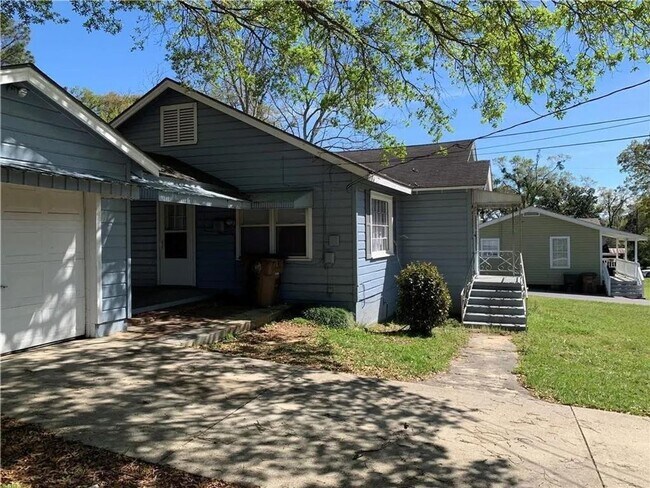 Foto del edificio - 3 Bedroom 1 Bathroom House in Mobile- FIRST MONTH RENT HALF OFF!!!