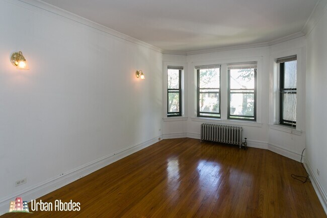 Foto del edificio - 1913 W Larchmont Ave