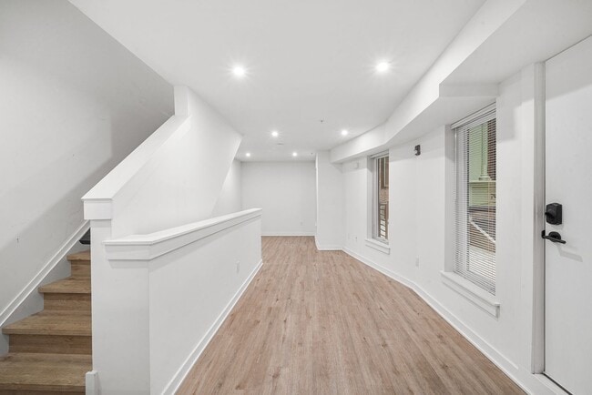 Photo - 933 N 29th St. Apartment