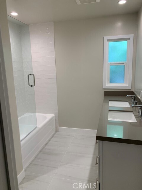 Foto del edificio - 2310 Pelham Ave