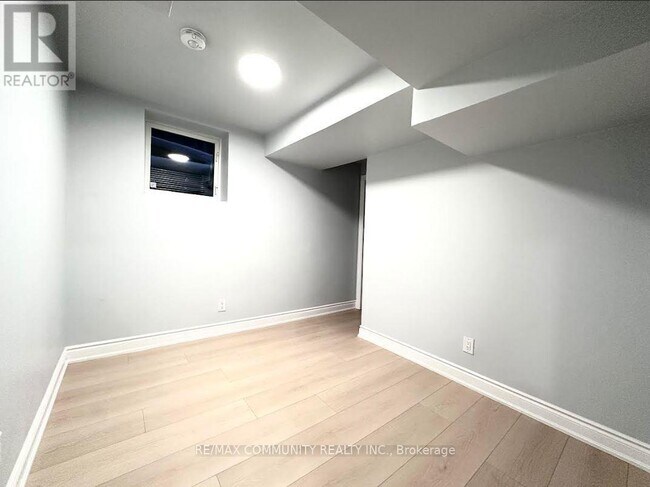 Photo du bâtiment - 54 Whitewater St