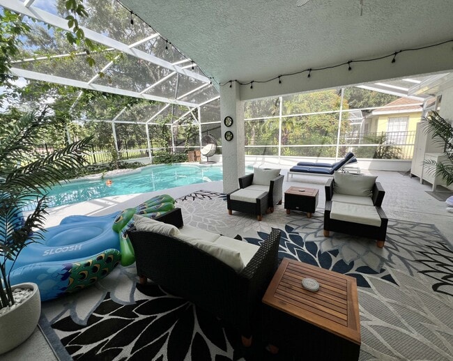 Foto del edificio - 110 Sunridge Woods Ct