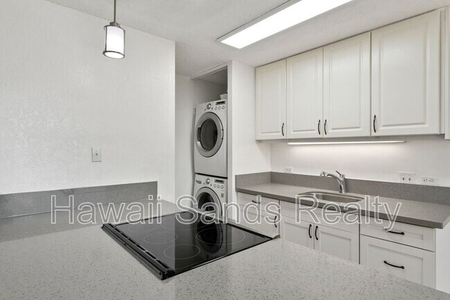 Foto del edificio - 320 Lili?uokalani Ave