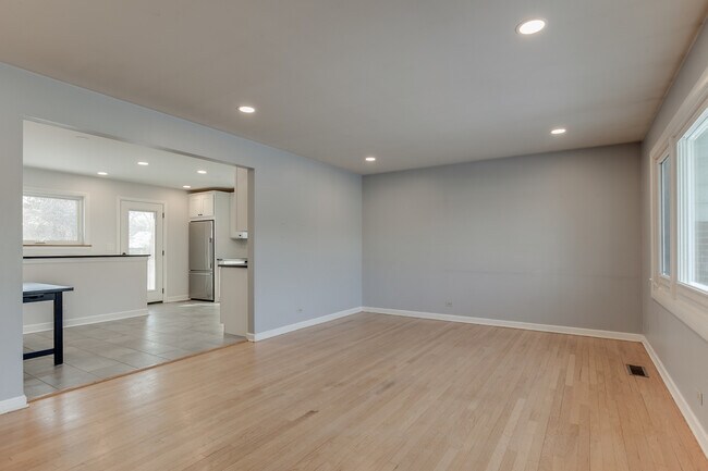 Foto del edificio - 1311 E Euclid Ave