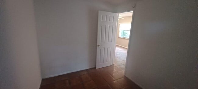 Building Photo - 510 Evergreen Dr