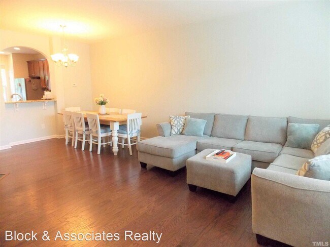 Building Photo - 2 br, 2.5 bath House - 736 Cupola Drive