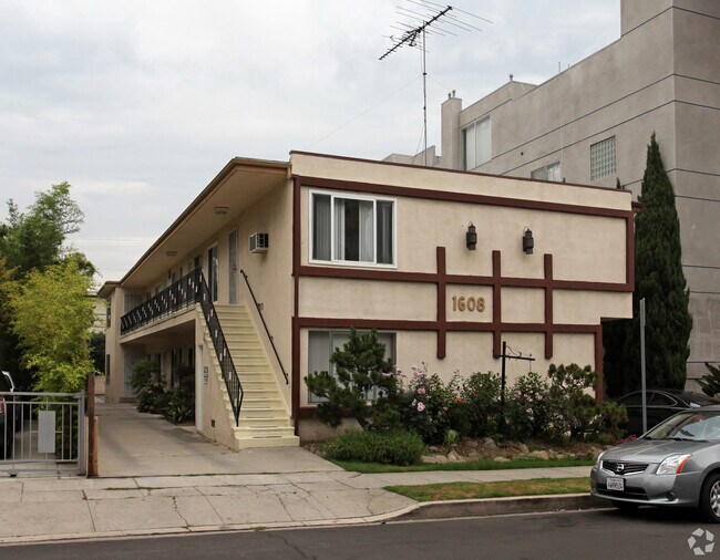 Building Photo - 1608 Brockton Ave