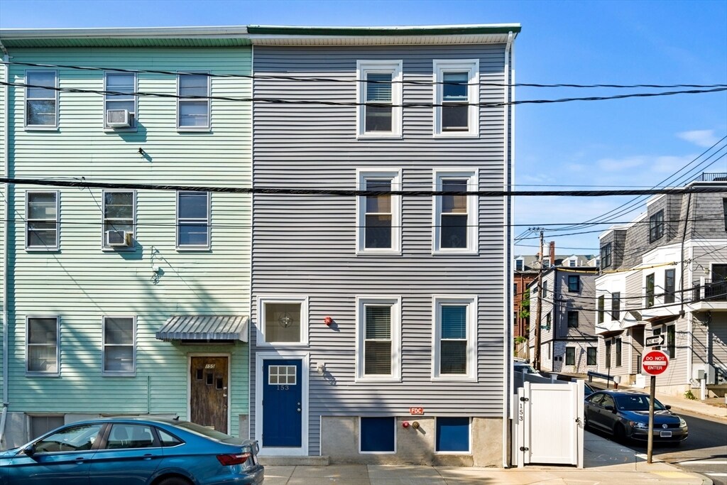 Primary Photo - 153 Everett St