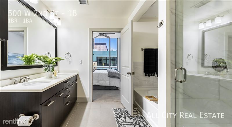 Foto principal - 400 W 2nd St