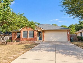 Building Photo - 807 Hilltop Dr