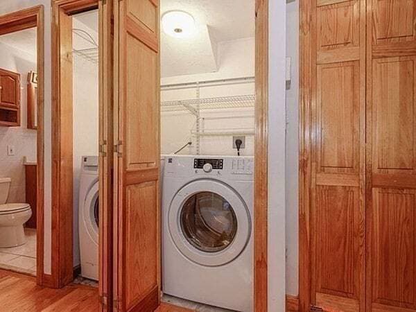 Foto del edificio - 24 Burnside Ave