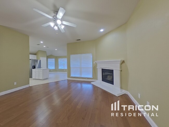 Building Photo - 515 Crownpoint Ln