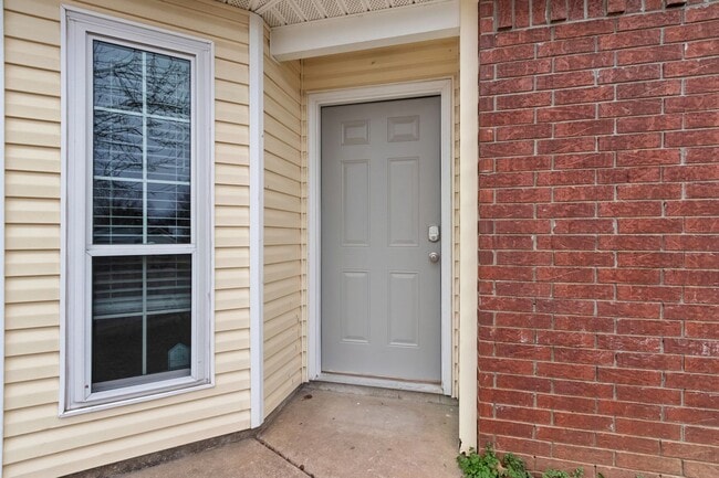 Building Photo - Completely Renovated Springdale Home - Clo...