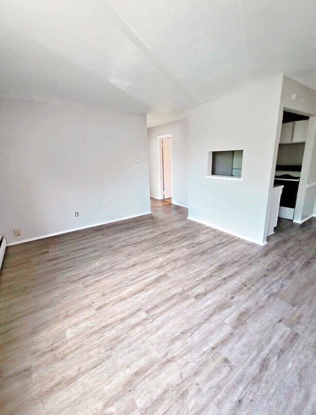 Foto del edificio - 3688 Bosworth Rd