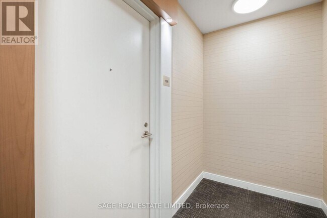 Building Photo - 70 Annie Craig Dr