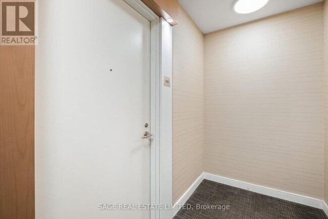 Photo du bâtiment - 70 Annie Craig Dr